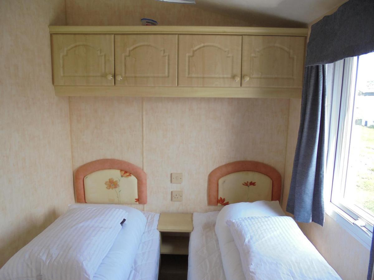 Waterside: Waterside Salisbury:- 6 Berth Large Wrap Around Veranda إنغولدميلز المظهر الخارجي الصورة