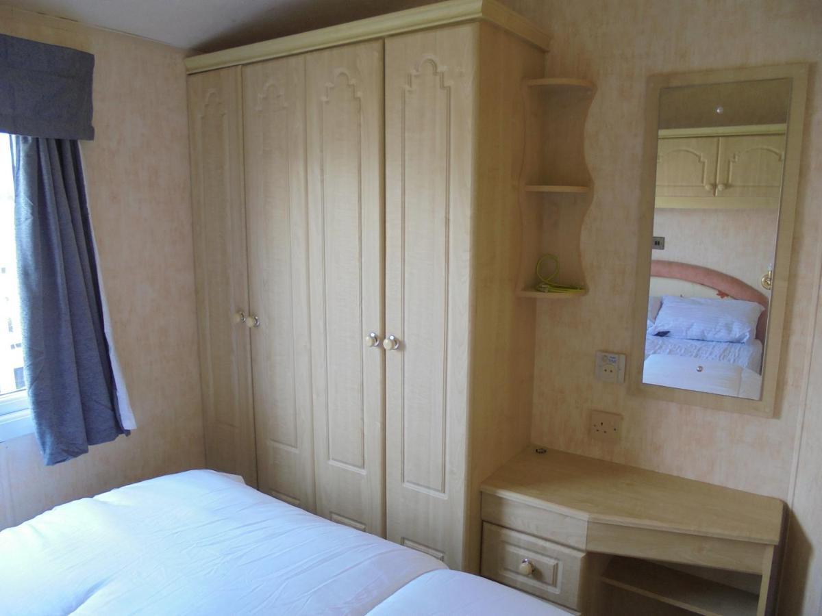 Waterside: Waterside Salisbury:- 6 Berth Large Wrap Around Veranda إنغولدميلز المظهر الخارجي الصورة